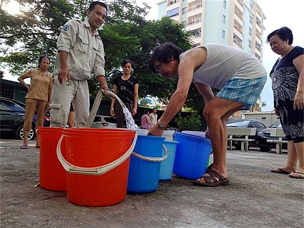 residents in high rises suffer water cuts
