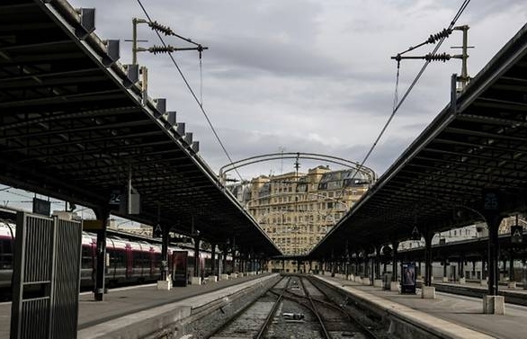 French public sector, rail workers go on strike