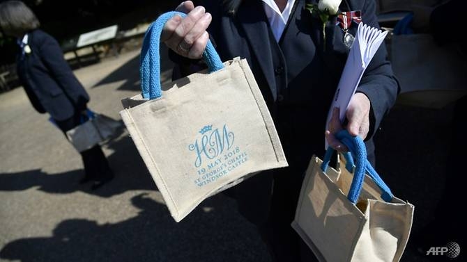 royal wedding guests cash in on official goody bag