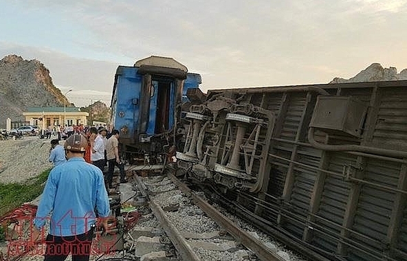 Train crashes into truck in central Vietnam, killing 2