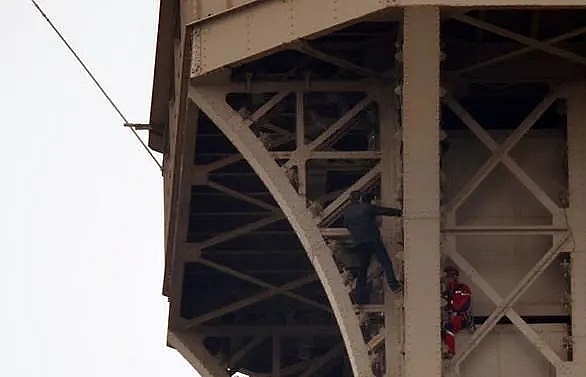 Eiffel Tower evacuated after climber spotted