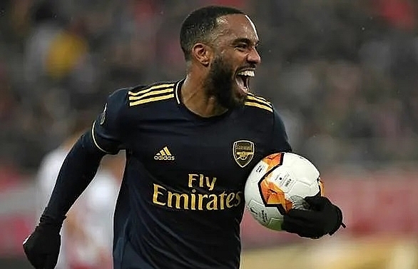 Arsenal to deal internally with Lacazette 'hippy crack'