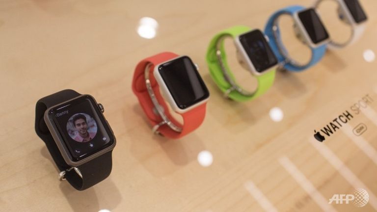 Apple Watch to be in stores this month