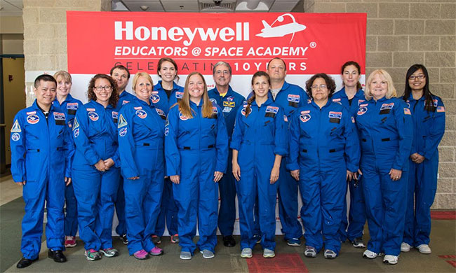 One Vietnamese teacher to join 2015 Honeywell Educators @ Space Academy