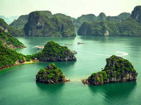 Ha Long Bay, Phong Nha-Ke Bang National Park, natural wonders