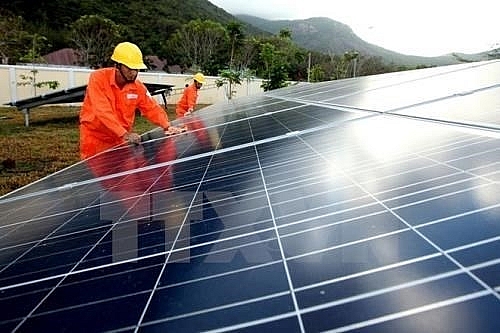 ninh thuan grants investment licences to nine solar power projects