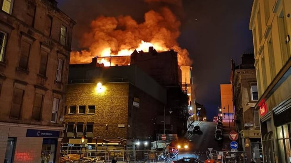 over 120 firefighters battle huge blaze at glasgow school of art