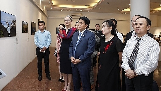 world press photo exhibition 2018 opens in hanoi