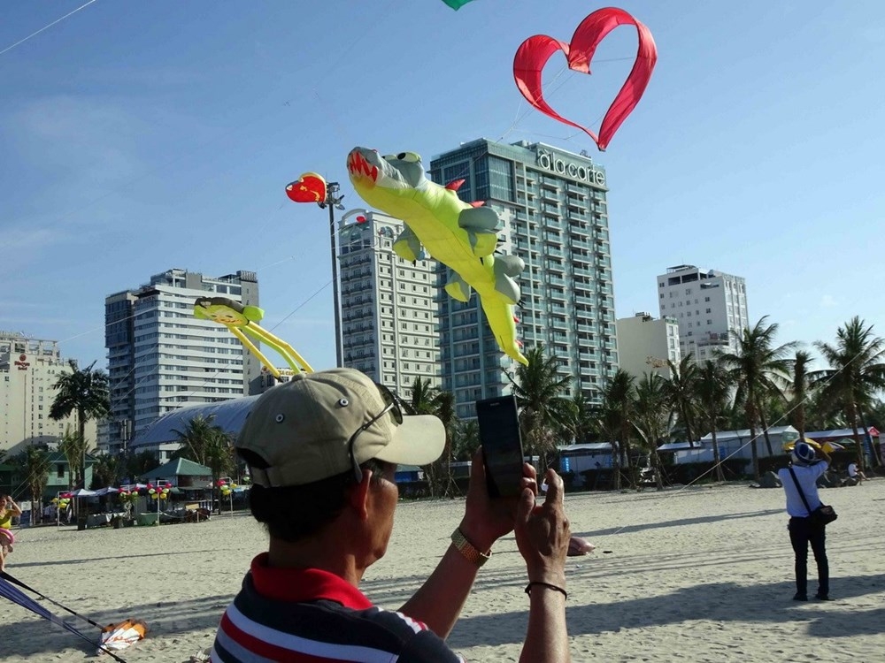 colourful kite festival held in da nang