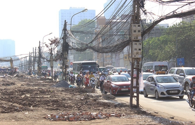 Tangled electrical wires on Hanoi streets
