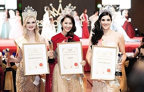 Vietnamese representative crowned Mrs Worldwide 2018