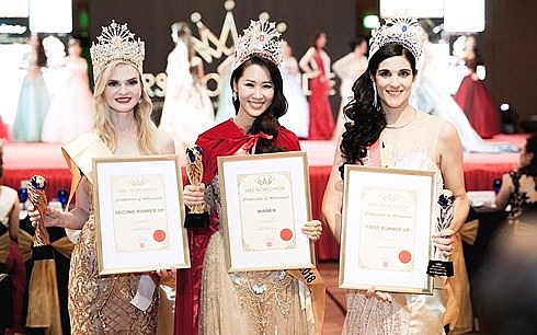 vietnamese representative crowned mrs worldwide 2018