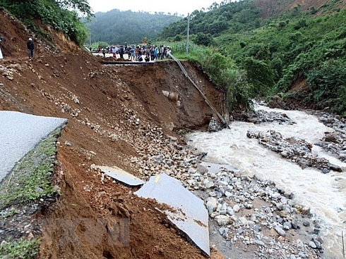 floods landslides leave 19 dead 11 missing in lai chau ha giang