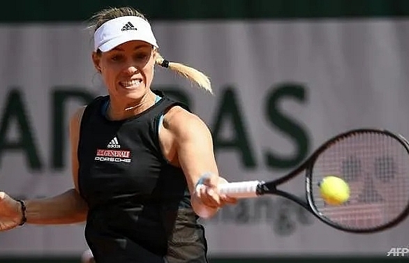 Sharapova falls to ruthless Kerber in Mallorca Open