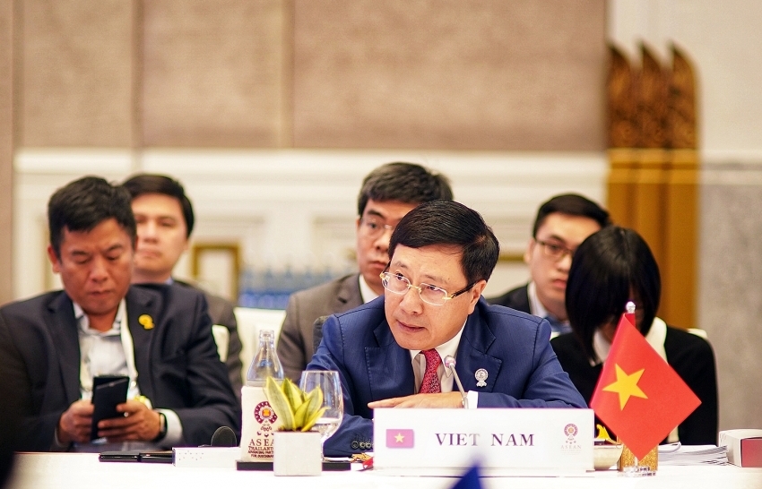 ASEAN FMs gather in Bangkok ahead of regional summit