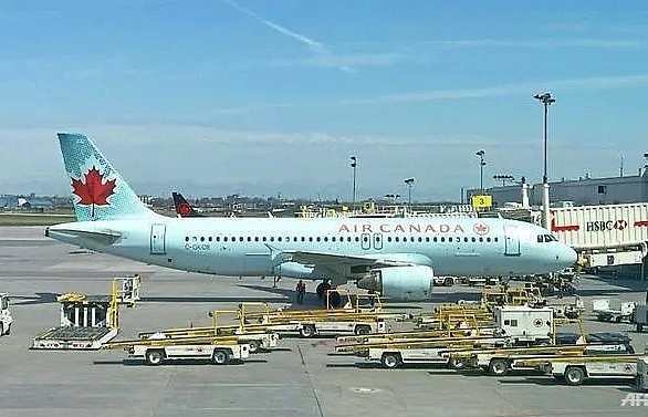 Air Canada passenger wakes up alone on empty, dark plane at Toronto airport: Reports