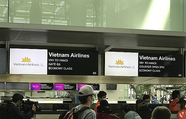 More than 340 Vietnamese citizens brought home from US