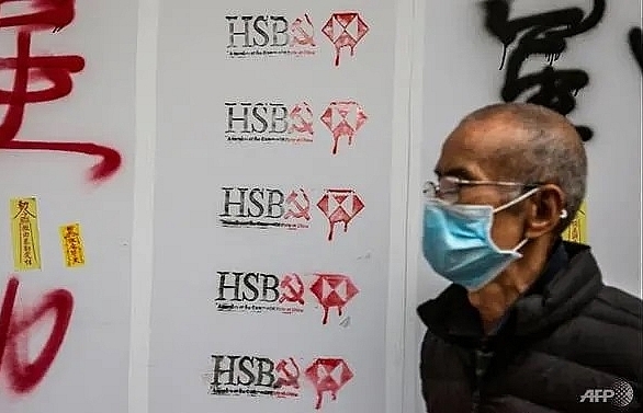 pompeo criticises hsbc for supporting hong kong security law
