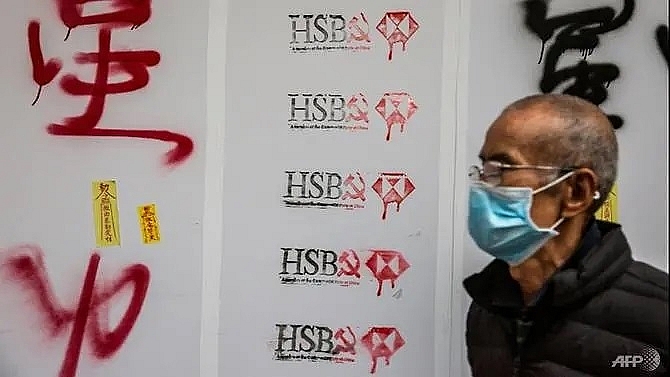 pompeo criticises hsbc for supporting hong kong security law