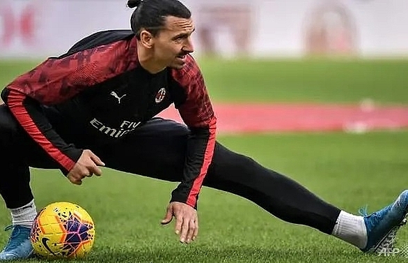 Ibrahimovic's return on hold as AC Milan head for Lecce