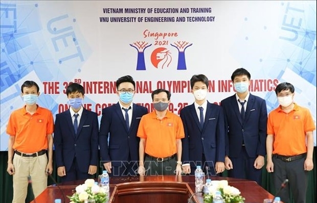 All four Vietnamese students win silver at Int’l informatics Olympiad