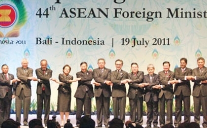 Vietnam's Deputy PM urges progress on building ASEAN Community