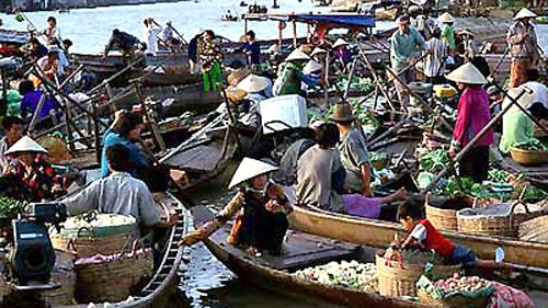 Floating markets – the essence of the Mekong Delta