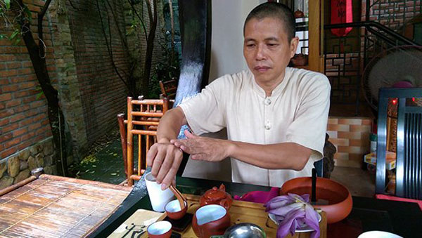 Da Nang, tea lovers, Thien Mu Pagoda