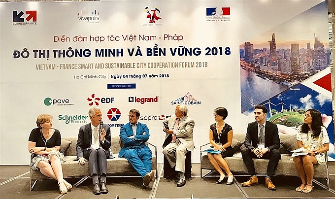 vietnam france agree to cooperate in building smart cities