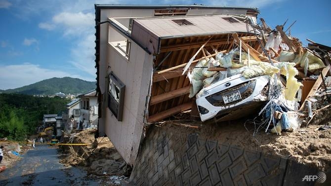 toll in japan rains rises to 141 as hope for survivors fades