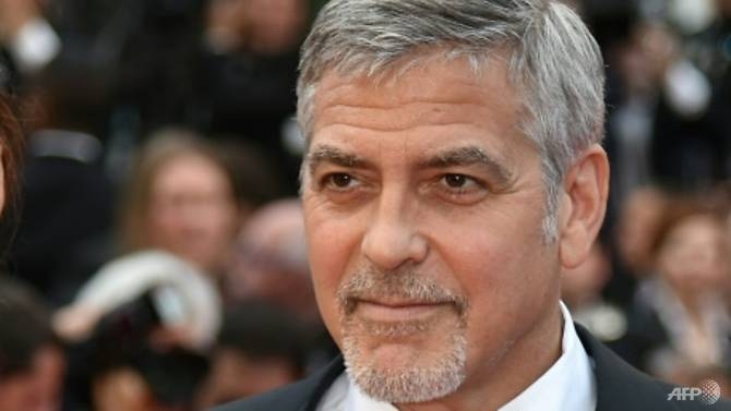 george clooney injured in scooter accident in italy