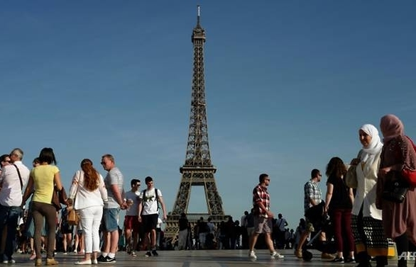 Eiffel Tower to close for open-air World Cup broadcast