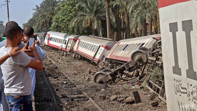 egypt train derailment injures 55 people