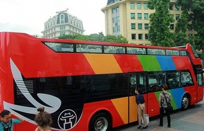 Cheaper ticket launched for Hanoi tourist buses