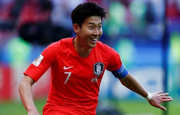 South Korea star Son Heung-min signs new Spurs deal