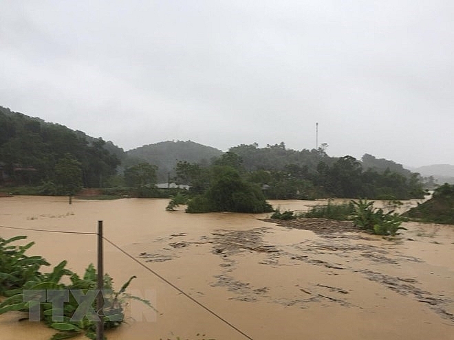 yen bai at least 10 found dead in floods