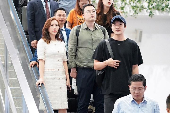 korean movie star kwon sang woo welcomed in vietnam