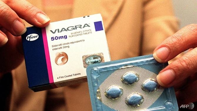 dutch doctors halt viagra in pregnancy trial after 11 babies die