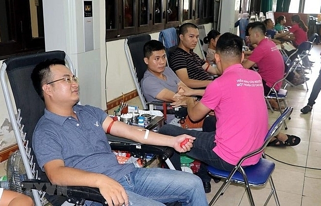 Red Journey blood donation campaign reaches Hanoi