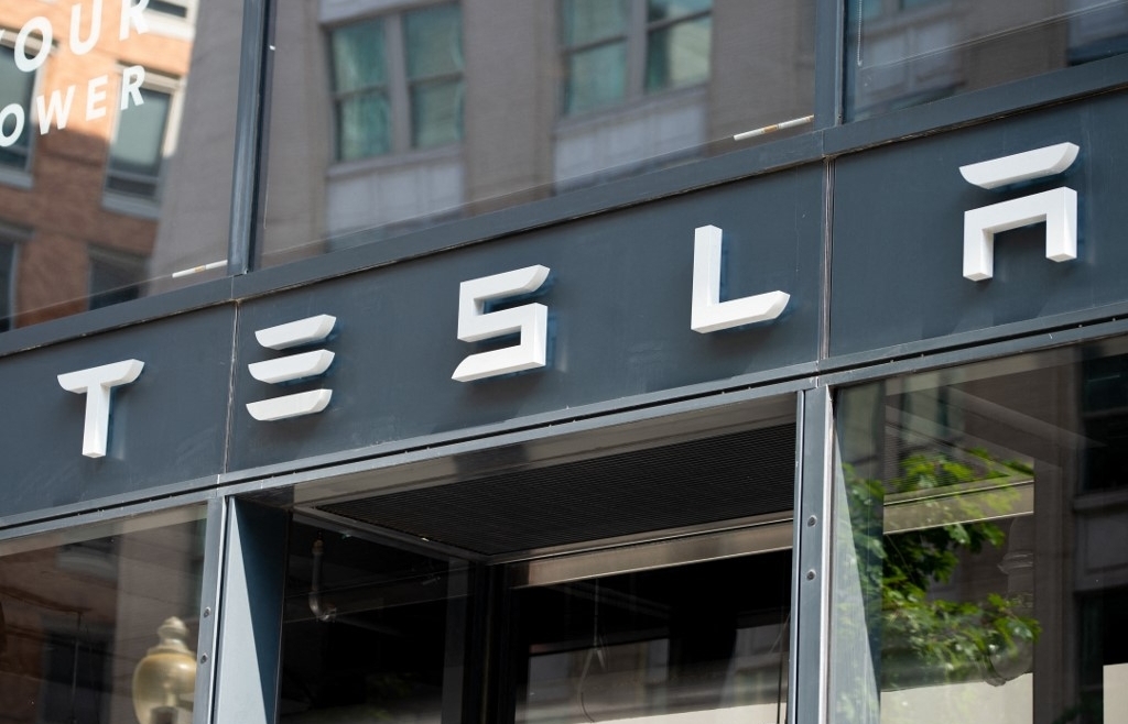 US regulators probe 'spontaneous' fire of top-end Tesla
