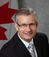 canada sends international trade minister to vietnam