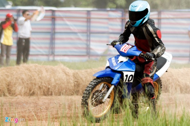 Những pha đua tốc độ mạnh mẽ tại giải môtô lớn nhất Việt Nam
