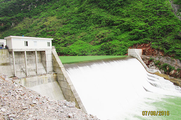 nho que 2 hydro power plant begins commercial operation
