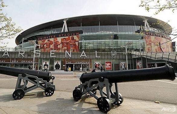 Kroenke on brink of full Arsenal takeover