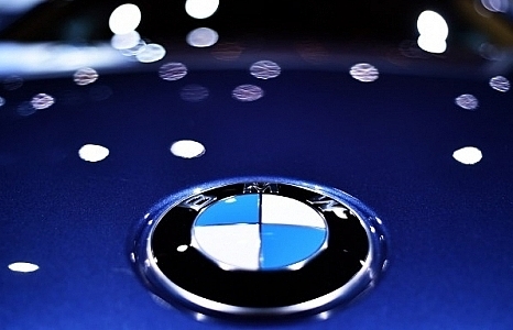 BMW to recall 323,700 diesel cars over fire danger