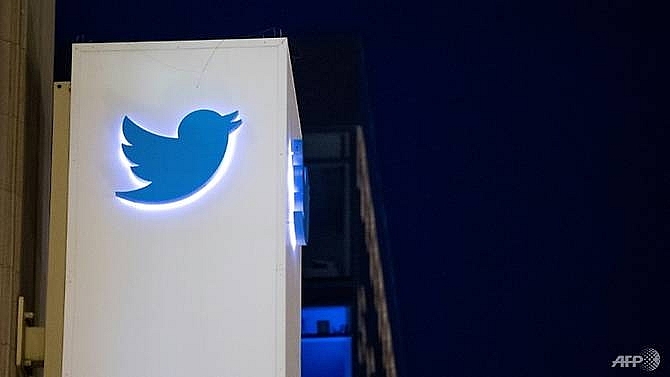 french court orders twitter to change smallprint after privacy case
