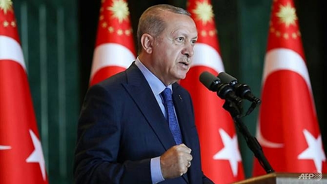 erdogan says turkey to boycott us electronic goods