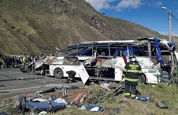 Authorities struggle to identify Ecuador tourist bus crash victims