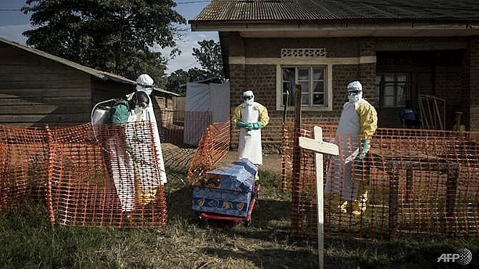ebola deaths in dr congo rises to 49 with 2000 feared contacts