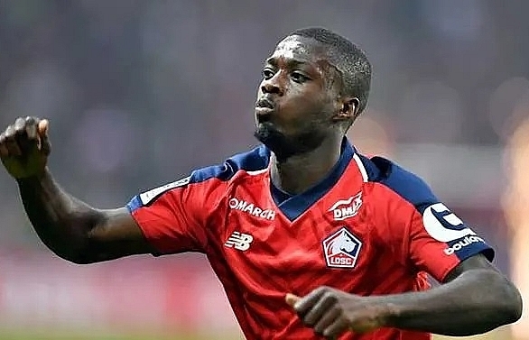 Arsenal sign Lille winger Nicolas Pepe for club record fee